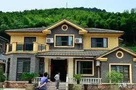 农村建房：俗语“门朝南子不寒，树通轩人丁散”啥意思？在理？图片