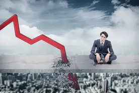 罕见！新股上市第一天开板第二天跌停，200亿猪企不香吗？图片