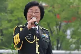 凭《马儿啊，你慢些走》成名，晚年享正军级待遇，却多次被传离世图片