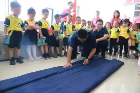开发区消防救援大队来了一群可爱的小朋友图片