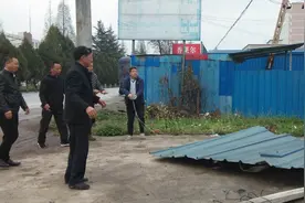 为什么农村现在提倡拆除彩钢瓦？彩钢瓦盖房的危害真的那么大吗？图片