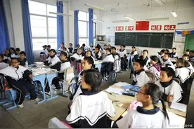 三个地方的三名教师有偿补课被查，处理结果大不相同，让人伤心了图片