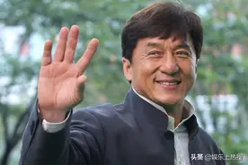 成龙回安徽老家，在多年未见的农村大哥家只坐了10分钟，有感情吗图片