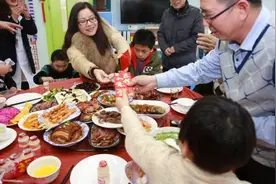 亲戚给了我儿子600元红包，可他家有四个孩子，我该怎么给？图片