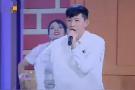 王一博主持水平遭质疑？遇同公司前辈直言不认识，现场一度冷场图片