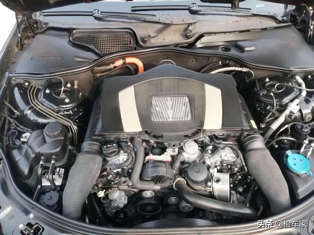 为啥奔驰S400L30万都没人买？网友：换块电池10万，爱得起伤不起