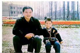 黄子韬父亲去世，那个为“傻儿子”奋尽全力的爸爸走了图片