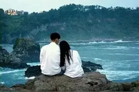父母反对我和女友在一起，让我找个条件好的，我该怎么办？图片