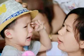 “可怕的两岁”怎么破？专家支招，过来人谈经验，助您正面管教娃图片