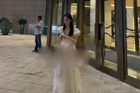 恋情曝光？胡一天赵樱子深夜同回酒店，两人疑因戏生情图片