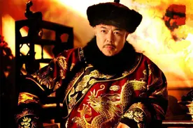 王羲之真迹《快雪时晴帖》，短短28字，乾隆却盖了170多个章图片