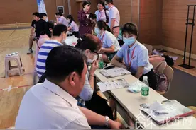 中招报志愿“稳一稳”还是“冲一冲”？南京玄武区多所学校现场答疑图片