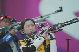 杨倩当年打气球几乎百发百中，商贩快哭了：别打了，杨倩揭露秘诀图片