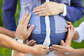 孕妈肚子上长毛，婆婆喜笑颜开，连称是大好事儿？可别高兴太早了图片