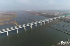 这条高速起于日照岚山途经莒南、临沭、郯城终于临沂罗庄连接临枣高速图片