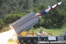 台“无限高”导弹：90%的防空导弹都够不着！但大陆正好有那10%图片