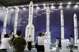 长征九号为啥要改光杆型，刚研发的两个大发动机还有用吗？图片