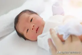 “奇怪了，今天生的都是男宝”听到护士闲聊，宝妈不由心头一紧.图片