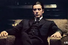 《教父》的迈克尔流亡西西里5个月，为何能彻悟父亲的缄默？图片