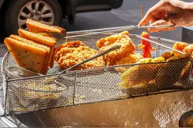 靠1张饼养活一家人！莆田阿姨在筱塘开的炸物小店，火了15年图片