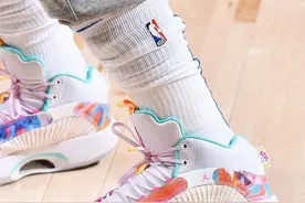 大饱眼福，26款AJ35 PE球星上脚图片