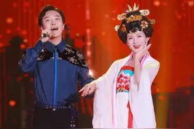 困顿时他跳河自杀，风光后他皈依佛门，李玉刚的人生从迷茫到清醒图片