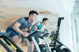 动感单车主要锻炼下肢力量图片