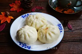 肉馅包子这样做，面皮宣软，肉馅鲜香多汁，老公说比买的更好吃图片