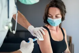 辉瑞疫苗6个月就不灵了？专家警告：中和抗体已经降低到失效了图片
