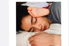 陈妍希晒父子合照为老公庆生，陈晓甜蜜回应祝福，夫妻互动超有爱图片