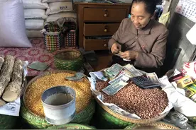 五十当一万花 体验缅甸农贸市场的异国风情图片