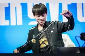 RNG又成受害者？小明“洛BUG事件”发酵，EDG选手当场发信号质疑图片