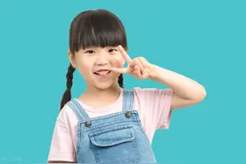 心理治疗师：养育自信精神强大的孩子，父母会对孩子做这三件事图片