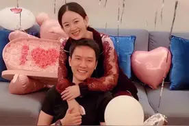 赵丽颖曾深陷爱情，听不进父母的告诫，却沉迷于冯绍峰的情话图片