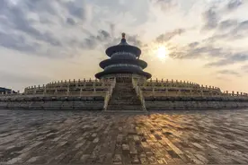 天地英雄气，千秋尚凛然图片