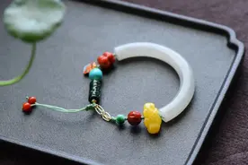 摔断的手镯不要扔！这样做，时尚又别致，让人爱不释手。图片