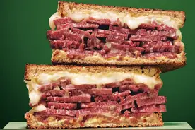 英军的“黑暗”伙食，硬的能用来雕刻的咸牛肉罐头是怎么来的图片