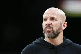 恭喜！湖人公布19人大名单，詹皇威少领衔，又一笔签约正式达成图片