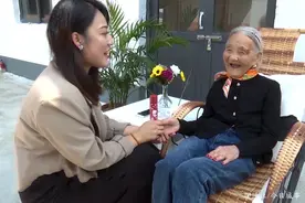 山东聊城一村庄年近百岁的老奶奶走红网络，孙女靠拍视频获赞百万图片
