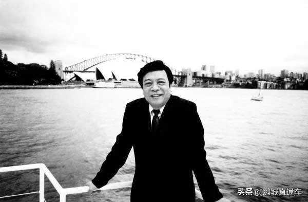 赵忠祥老师生平有哪些工作履历？他曾是中国第一代电视主持人