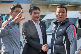 崔康熙本赛季第一个“下课”，申花阵容豪华与成绩不符，毛毅军暂时上位图片
