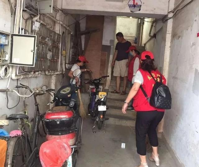 让“僵尸车”不再“霸道”,各街道这样做...