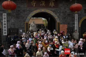汶川地震寺庙出生的108个“罗汉娃”长大了：有人不想被关注有人觉得“幸运平常”看到僧人会合掌喊“师傅”图片