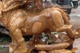 中国木雕走红TikTok 老手艺在海外焕发新生机图片