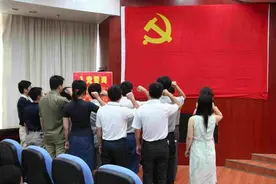 @大学生，入党容易吗？大学入党名额如何分配？学姐给你答疑解惑图片