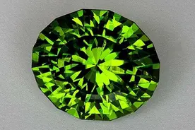 宝石之魅-绿如春天的“橄榄石”图片