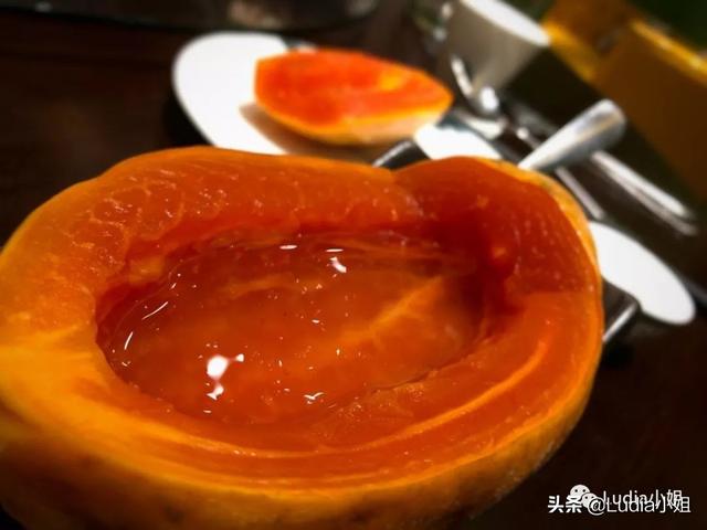 花胶乌鸡炖天山雪莲 花胶炖乌鸡的功效