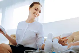 “我妈的朋友圈全都是我”被妈妈当成骄傲的孩子都活成了人生赢家图片