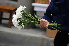 殡葬改革进行中，火化后禁止棺葬，那些原来的土坟该怎么办？图片