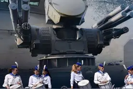 俄式海铠甲颜值爆表，12根炮管32枚导弹，也打不过中国一门1130炮图片